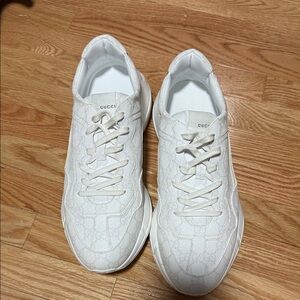 Gucci Men's Cream Patterned Sneakers